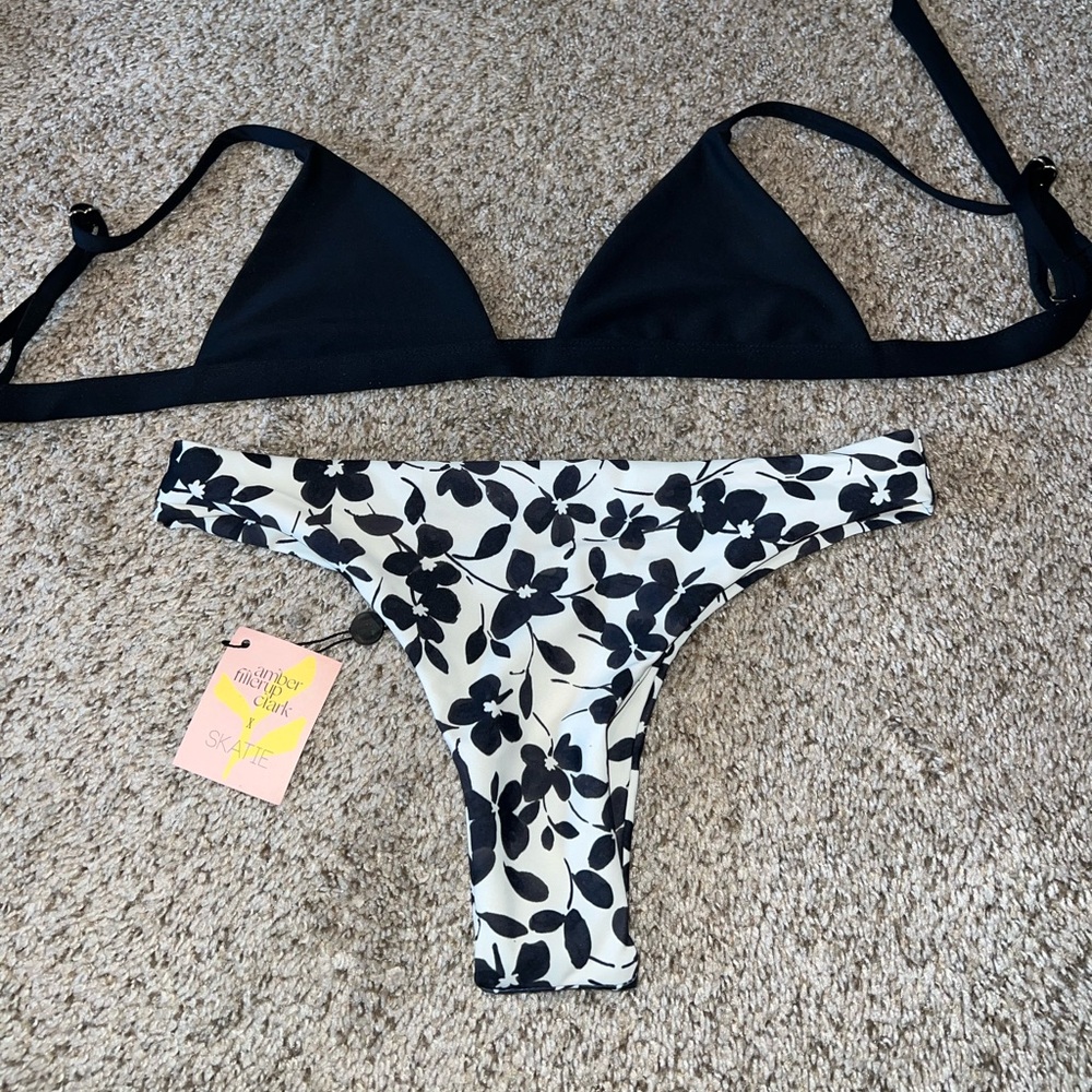 Skatie GREENWICH Alana M & Kourtney S BLACK